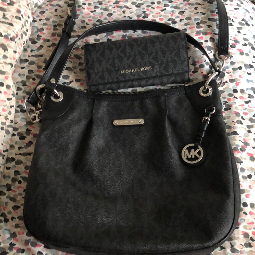 Purse and wallet Michael Kors